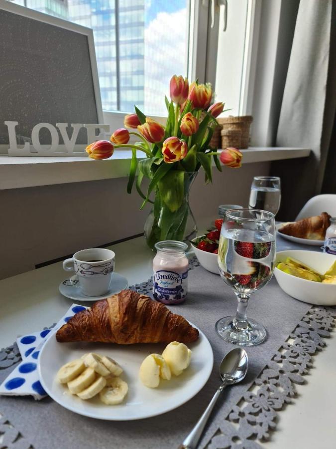 Apartament Chmielna Варшава Екстериор снимка