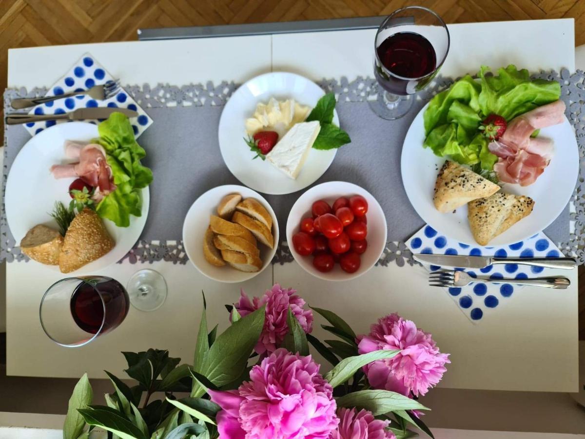 Apartament Chmielna Варшава Екстериор снимка